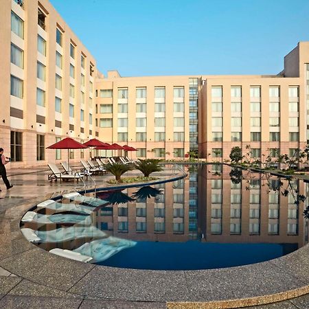 Radisson Blu Hotel Rudrapur Exteriör bild