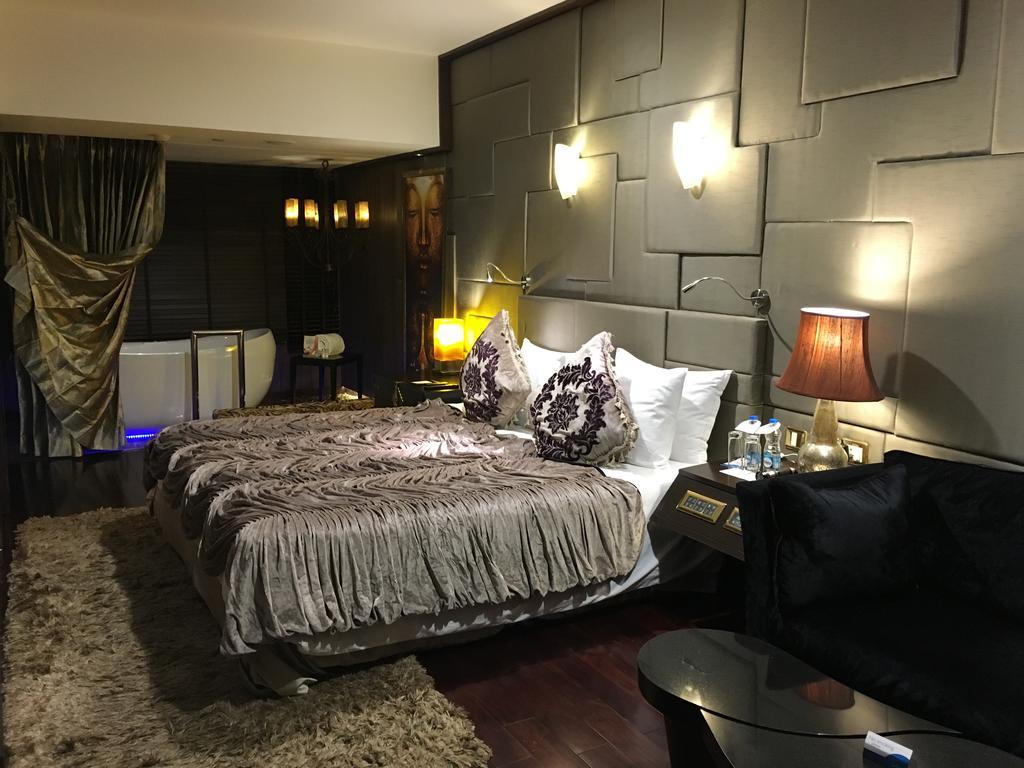 Radisson Blu Hotel Rudrapur Exteriör bild