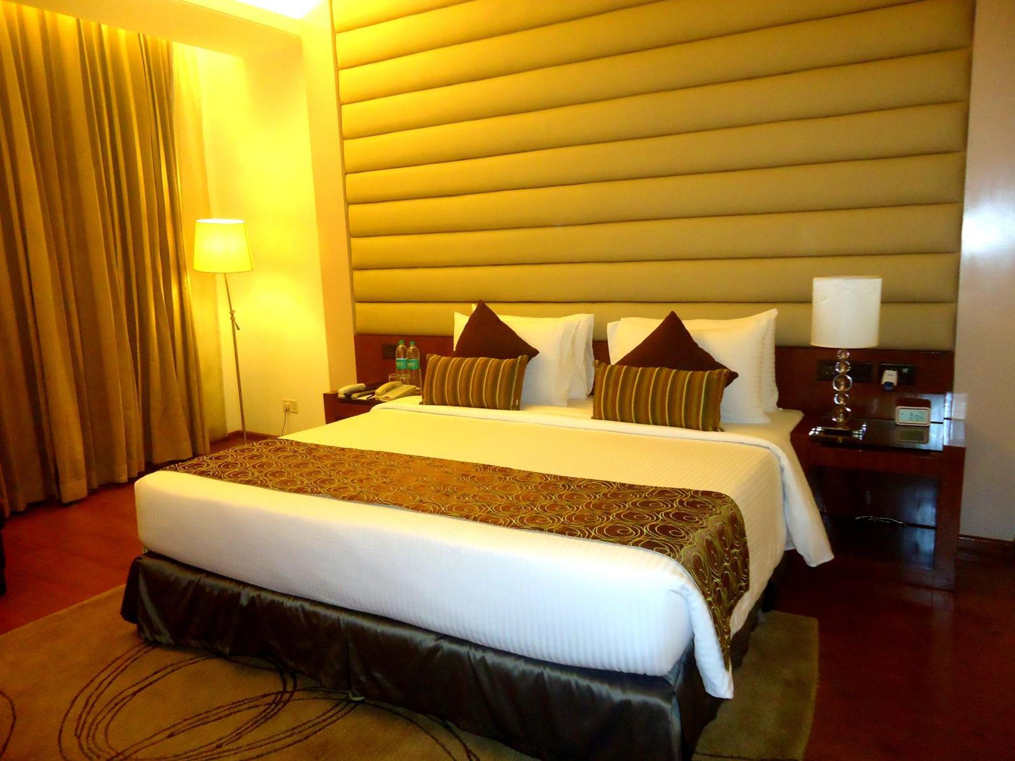 Radisson Blu Hotel Rudrapur Exteriör bild