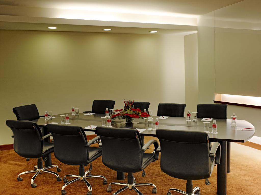 Radisson Blu Hotel Rudrapur Exteriör bild