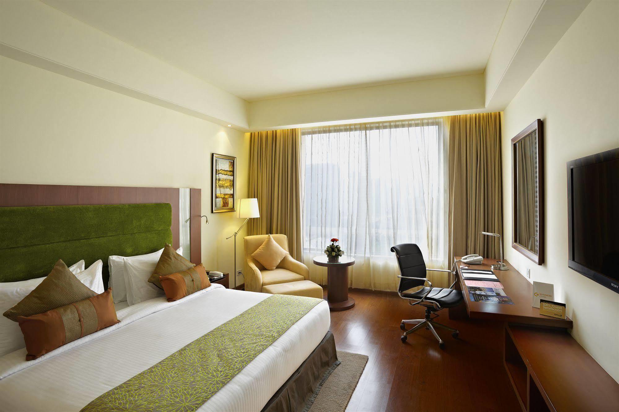 Radisson Blu Hotel Rudrapur Exteriör bild