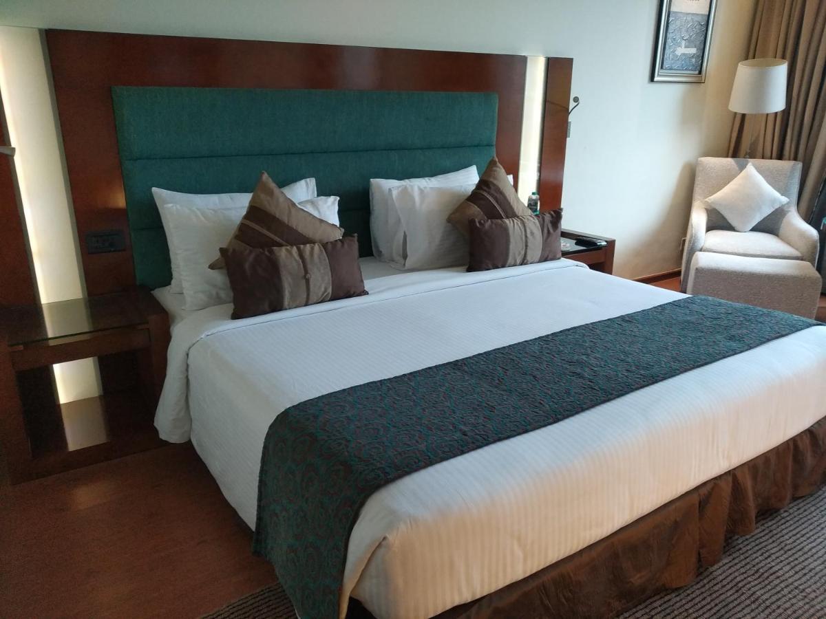 Radisson Blu Hotel Rudrapur Exteriör bild