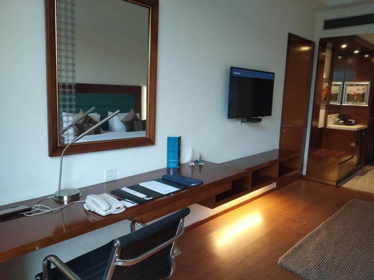 Radisson Blu Hotel Rudrapur Exteriör bild