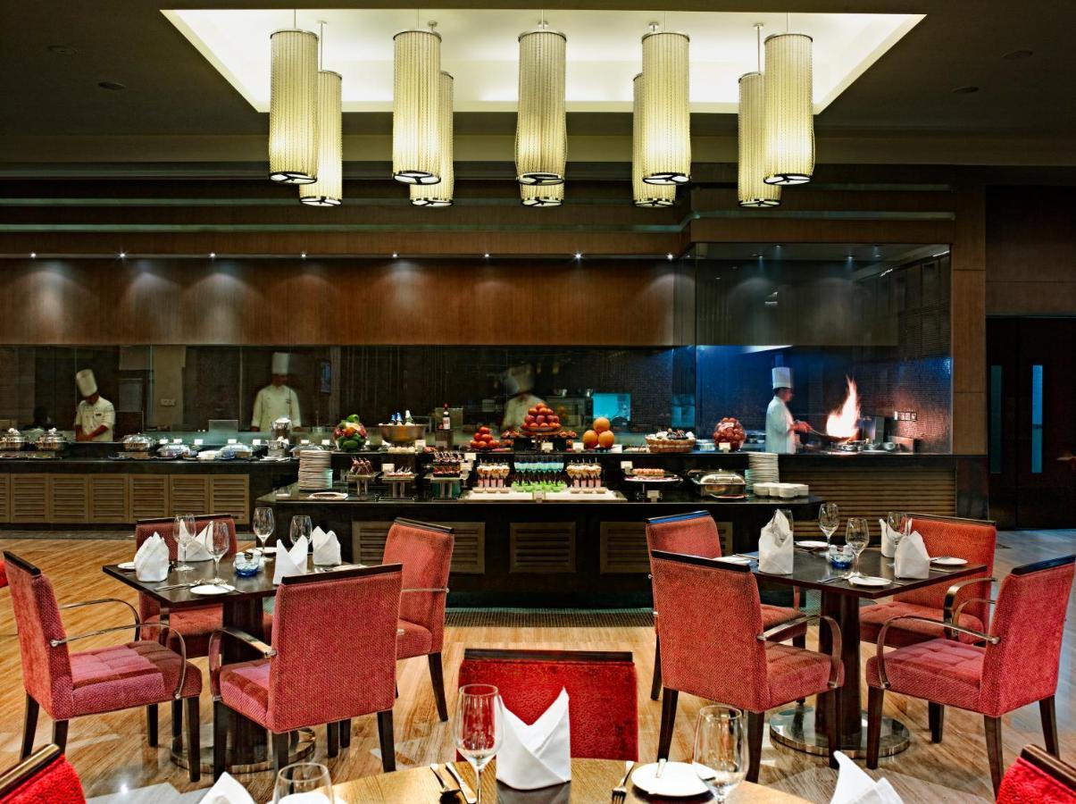Radisson Blu Hotel Rudrapur Exteriör bild